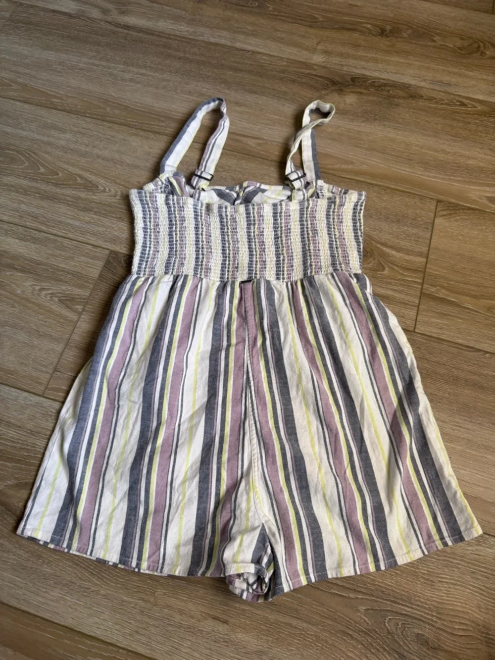 Women’s Volcom Striped Sleeveless Romper size 8 medium - Picture 5 of 7